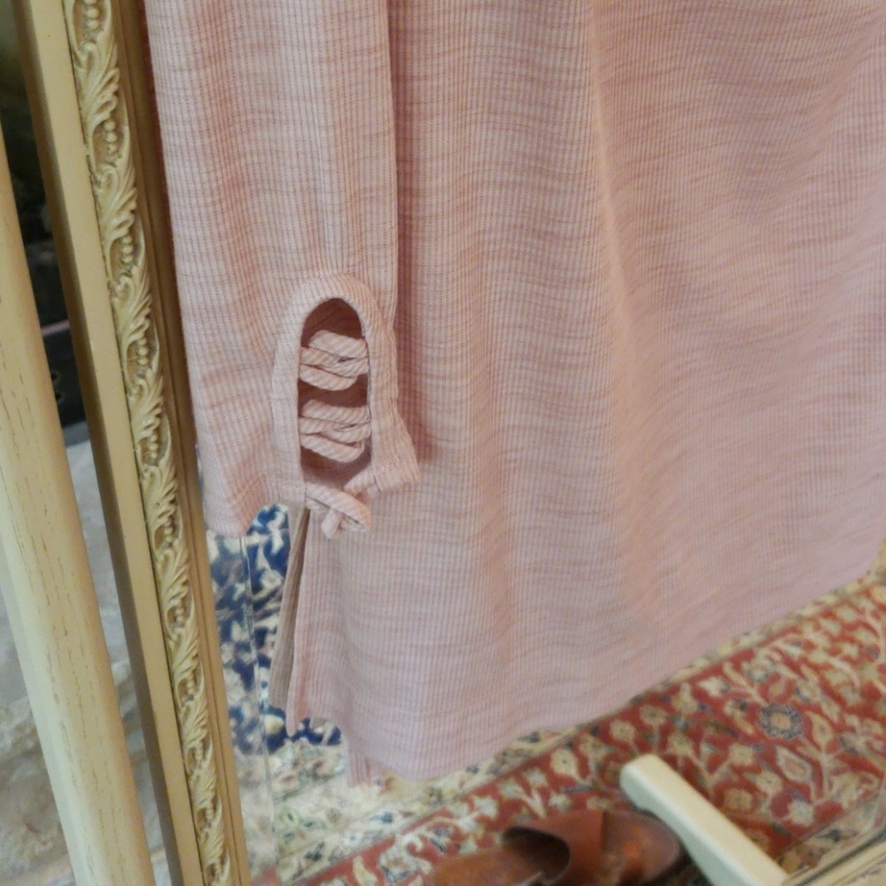 Pure Good tunic. - Picture 3 of 5